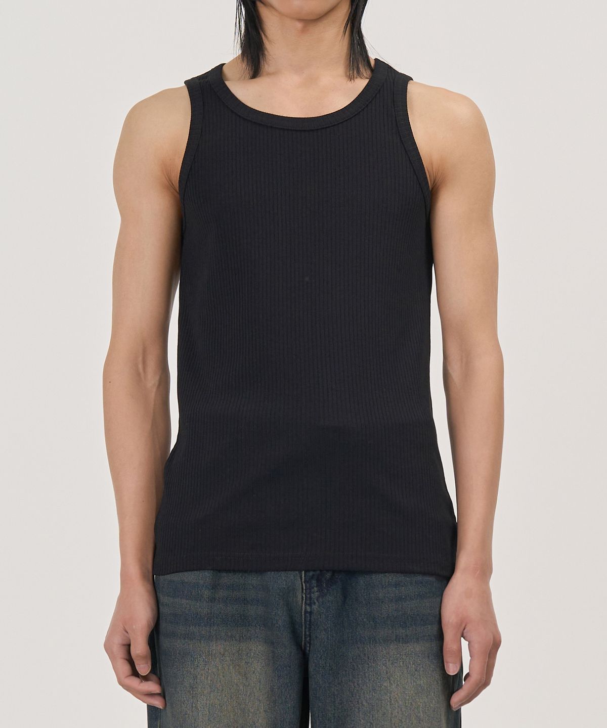 엑스컨테이너(EXCONTAINER) 이지 베이직 슬리브리스 (BLACK)