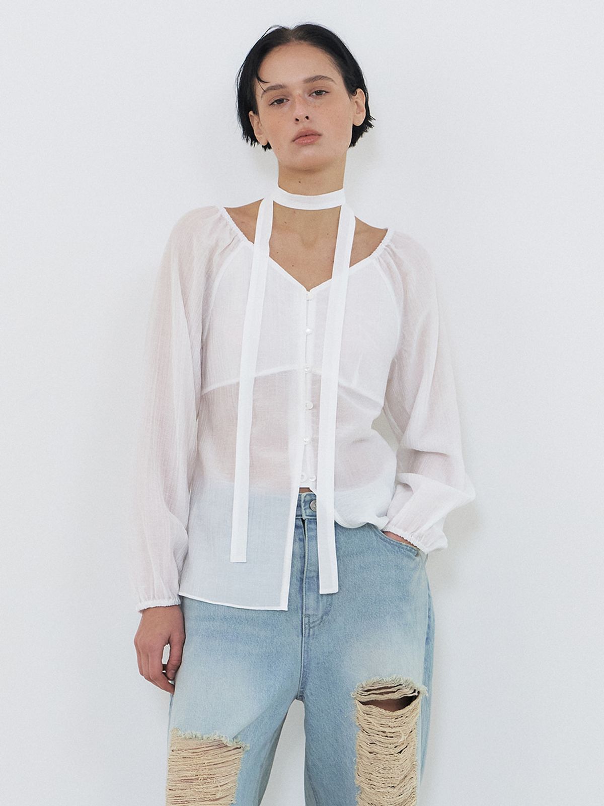 에트몽(ETMON) Scarf V-Neck Blouse, White