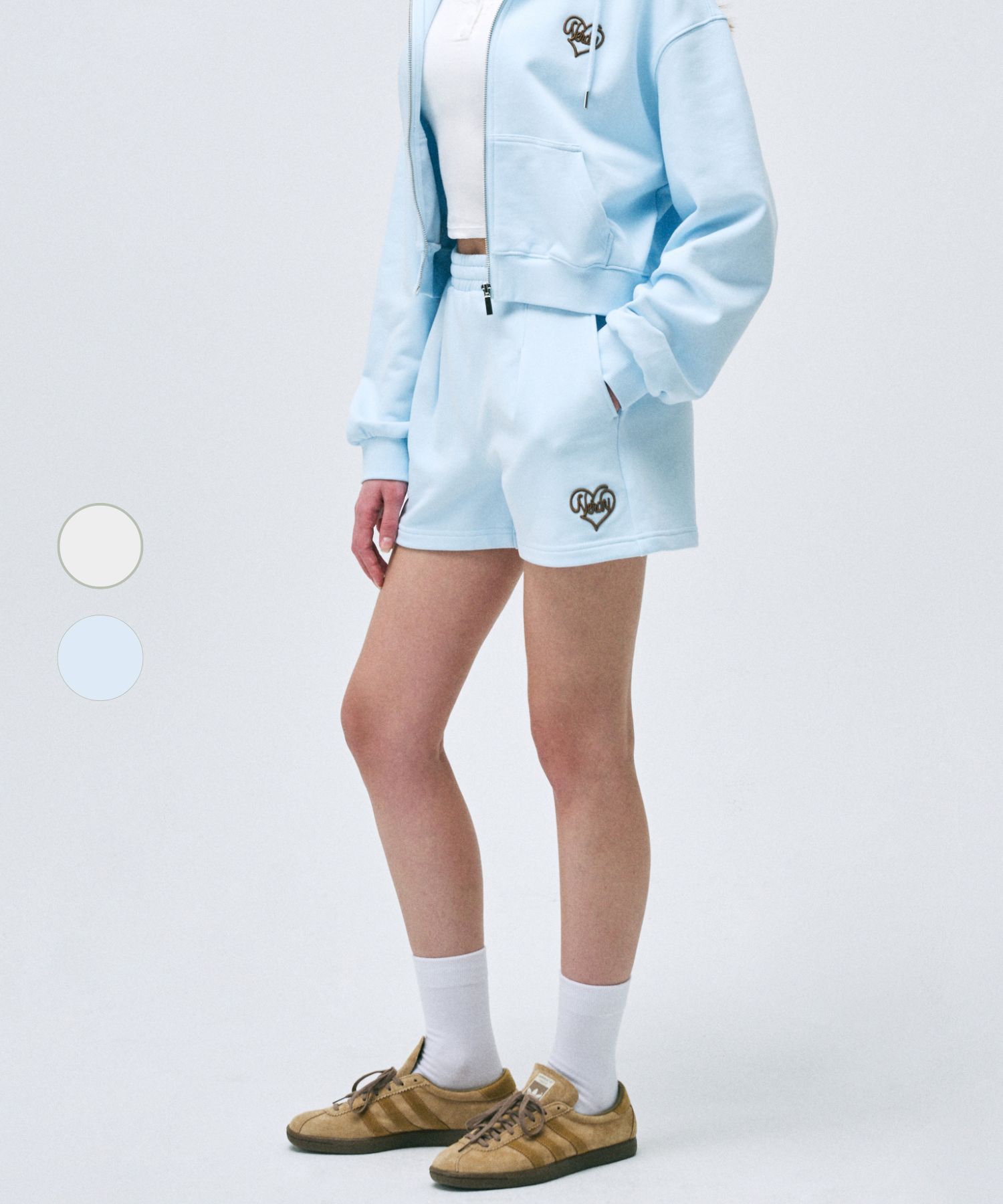[ NERDY ]★25SS★韓国人気★WOMEN’S SOUFFLE SHORTS MUSINSA | NERDY Women's Soufflé Shorts (25SS) (Cream/Soft Blue)