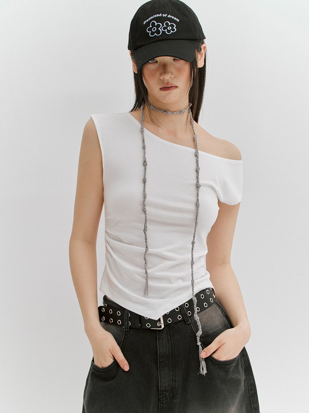 ★MEENDERI★UNBALANCE SHIRRING SLEEVELESS - WHITE★正規品 MUSINSA | MEENDERI UNBALANCE SHIRRING SLEEVELESS - WHITE