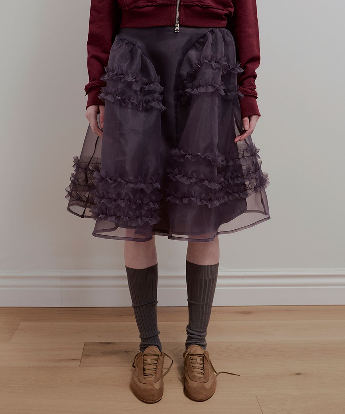 아옵트(AOPT) ORGANZA FRILL LAYERED SKIRT - CHARCOAL
