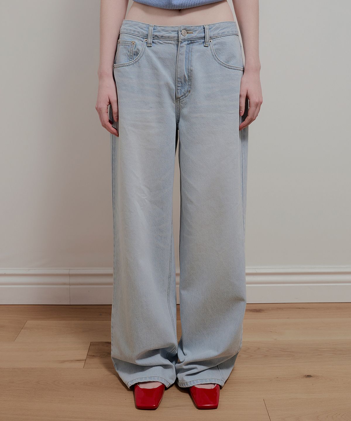 아옵트(AOPT) WHISKERS FADED DENIM PANTS - SKY BLUE