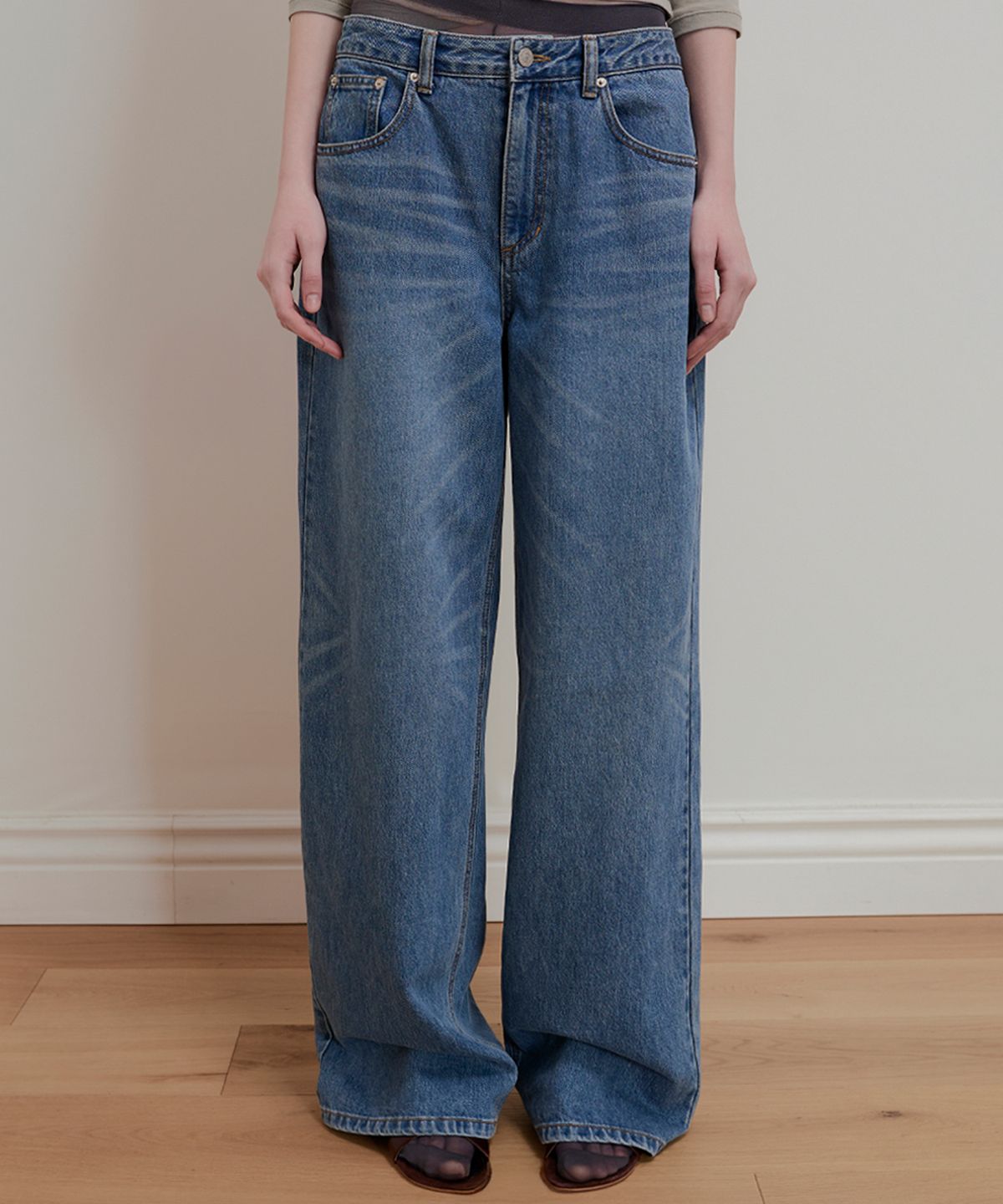 아옵트(AOPT) WHISKERS FADED DENIM PANTS - BLUE