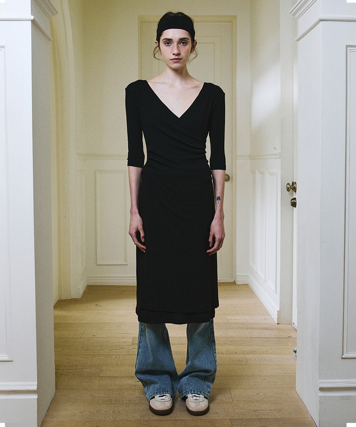그린버터(GREENBUTTER) Shirring Wrap Dress (Black)