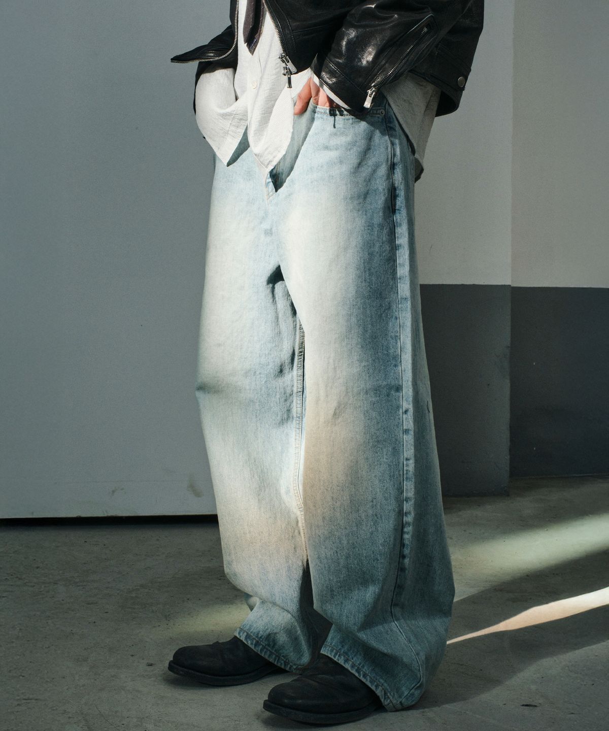 다이브인(DIVEIN) LOOSED WIDE DENIM PANTS (LIGHT BLUE)