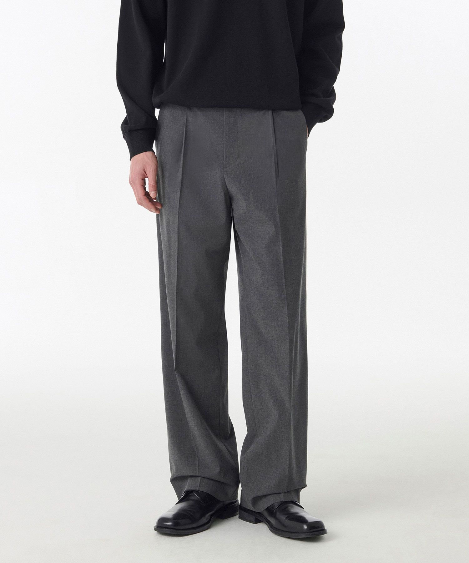 MUSINSA | MUSINSA STANDARD Light Plain One Tuck Wide Hidden