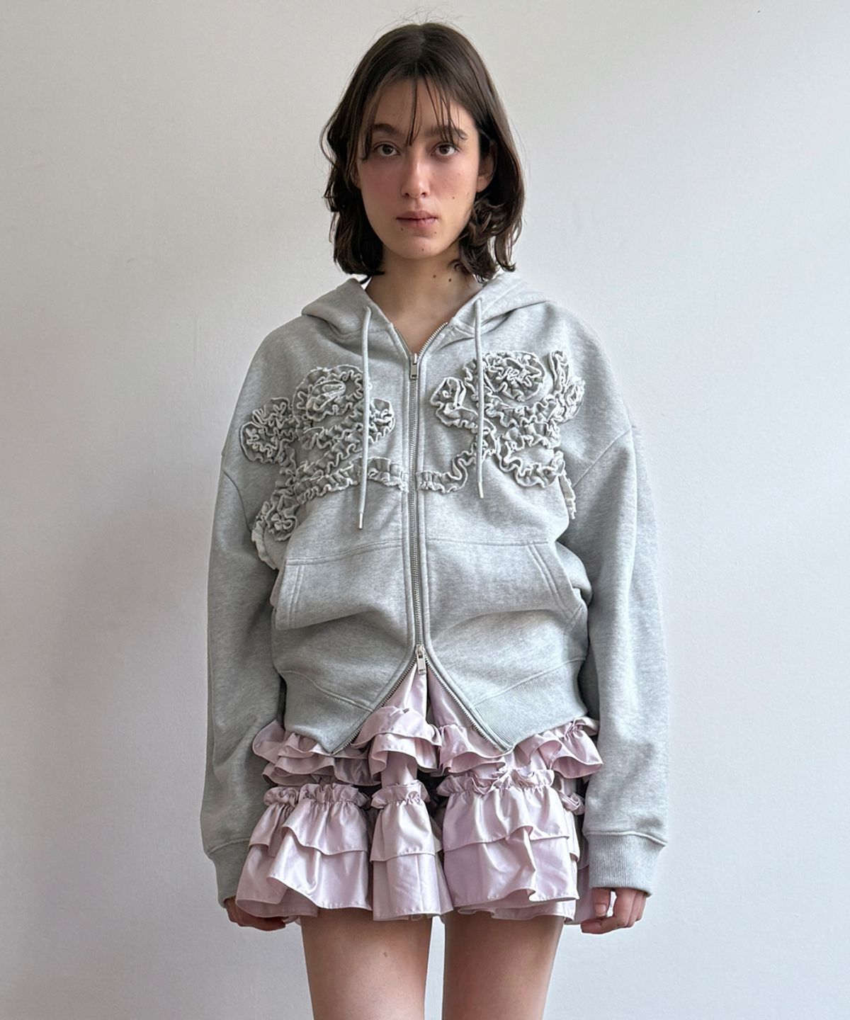 시눈(SINOON) Rose Frill Oversized-Fit Hooded Zip-Up (Melange Grey)