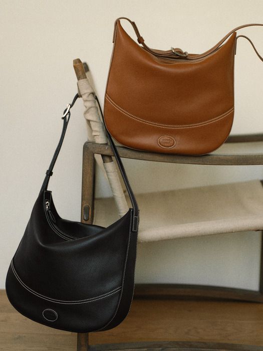 【mondemonde】人気/送料税込★Soft leather half moon book bag MUSINSA | MONDE MONDE Soft leather half moon book bag