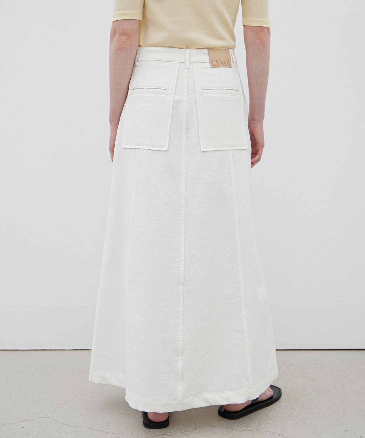 르바(LEVAR) Cotton Slub Maxi Skirt - Off White