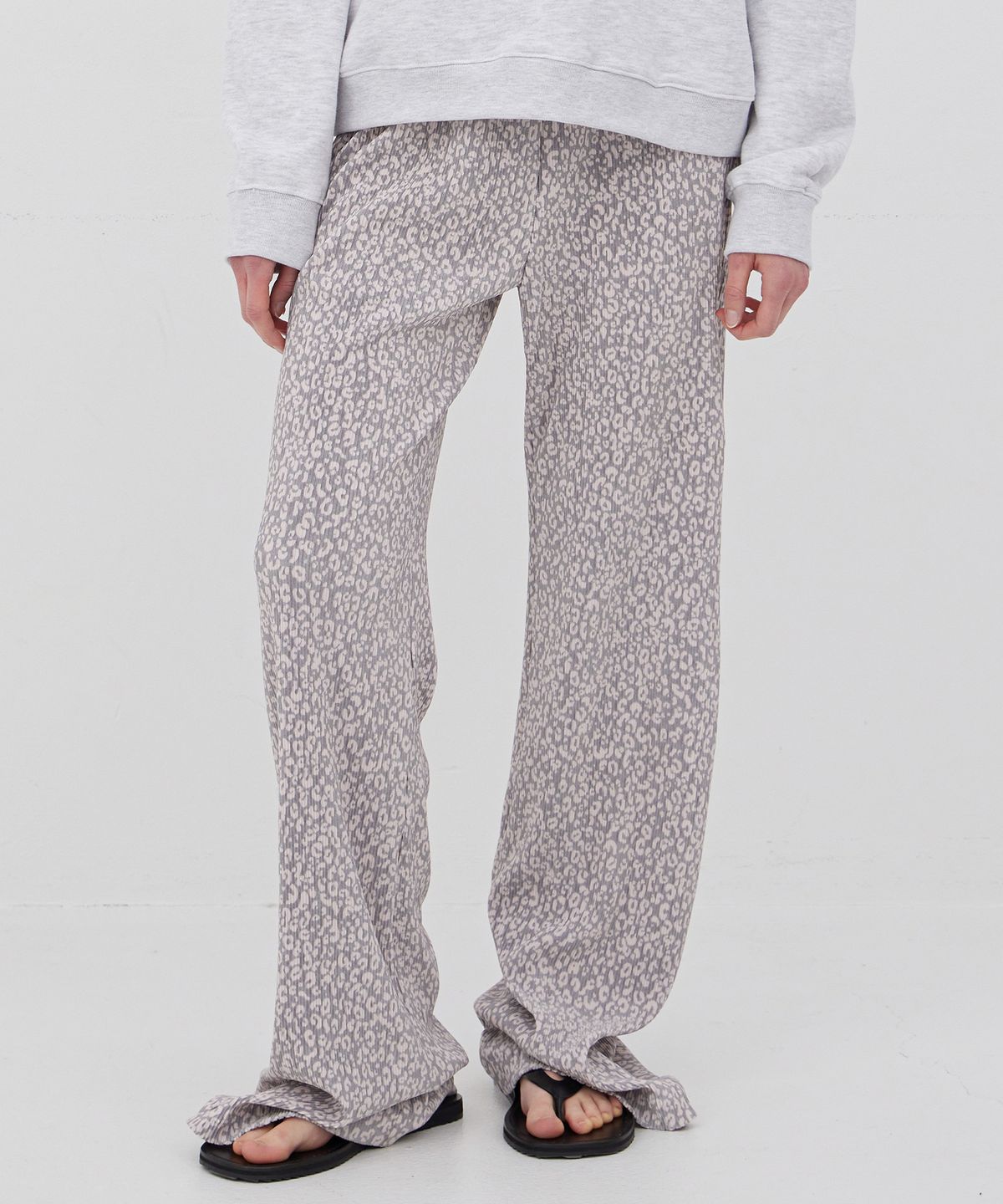 르바(LEVAR) Faint Leopard Layered Pants - Faint Pink