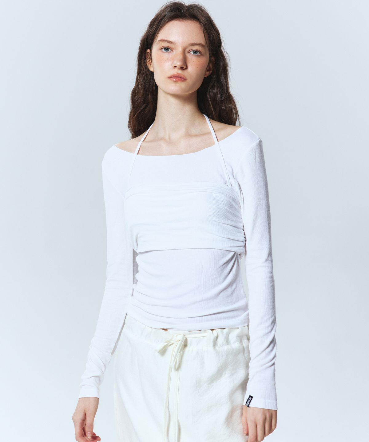 닉앤니콜(NICK&NICOLE) HALTERNECK LAYERED LONG SLEEVED TEE_IVORY