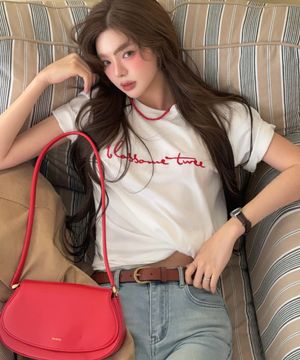 포에지 빅 레터링 자수 티셔츠