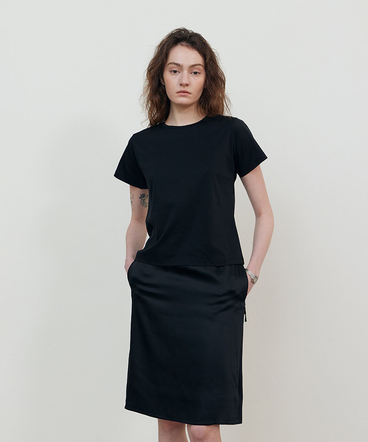 스텝어라운드(STEP AROUND) Silket cotton half t-shirt_BLACK