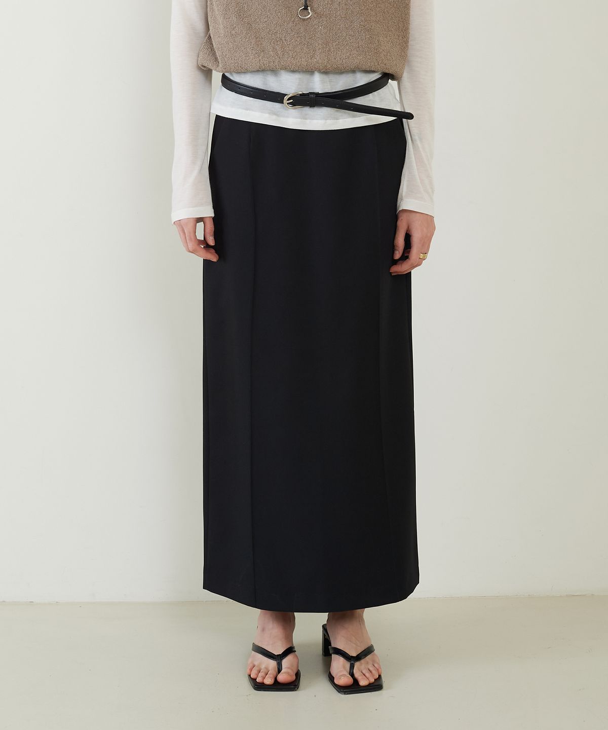 프롬웨얼(FROMWHERE) Tucked Pencil Maxi Skirt Black