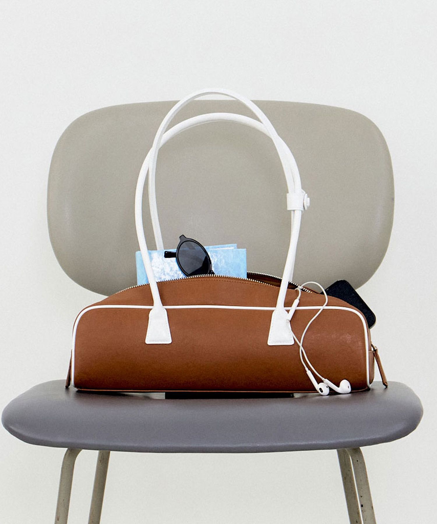 MARRON EDITION★ Black Piping Baguette Bag MUSINSA | MARRON EDITION 25 Spring_ Brown Piping Baguette Bag