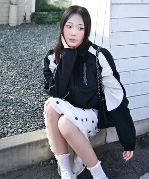 배색 테크 카라 숏 자켓_블랙