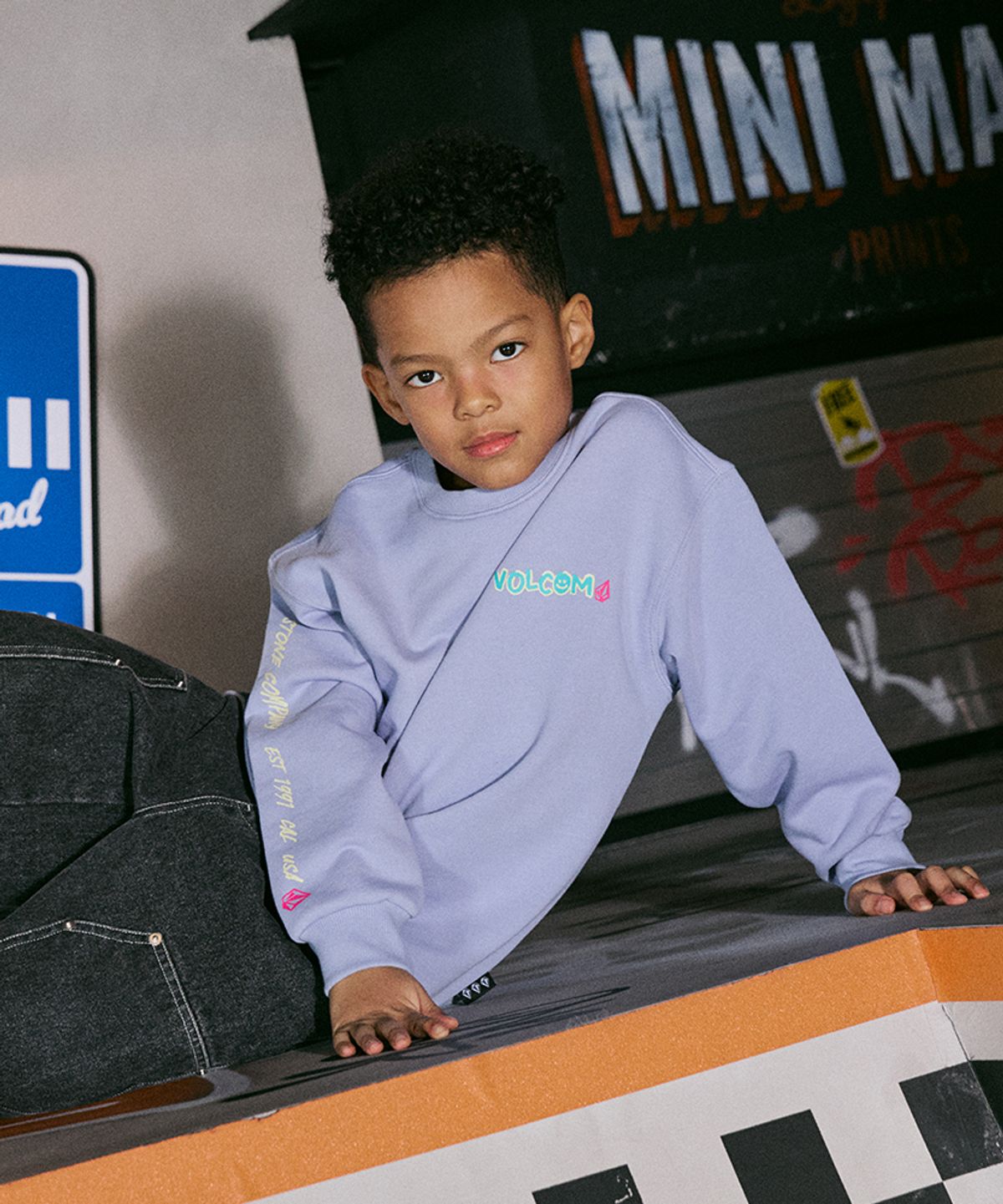 볼컴 키즈(VOLCOM KIDS) 스프레이 캔 아트 긴팔 티셔츠 D5S002