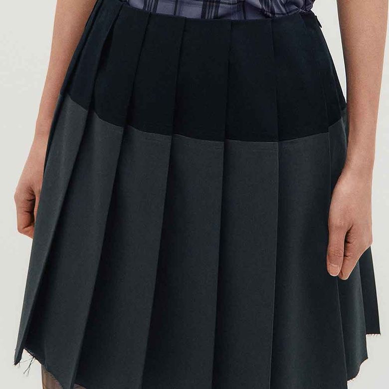 Raw Edge Colour Block Pleated Skirt _ NAVY