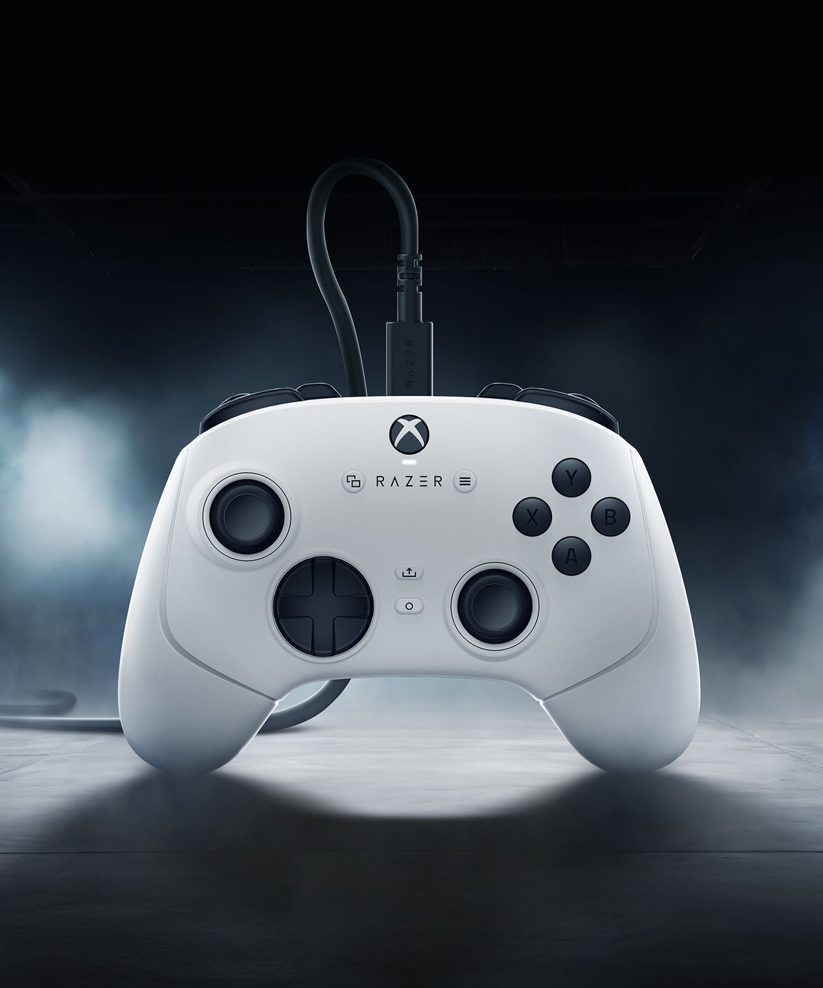 레이저(RAZER) Wolverine V3 TE  White 토너먼트 에디션 XBOX PC겸용 울버린 V3 TE 화이트 햅틱 유선 컨트롤러