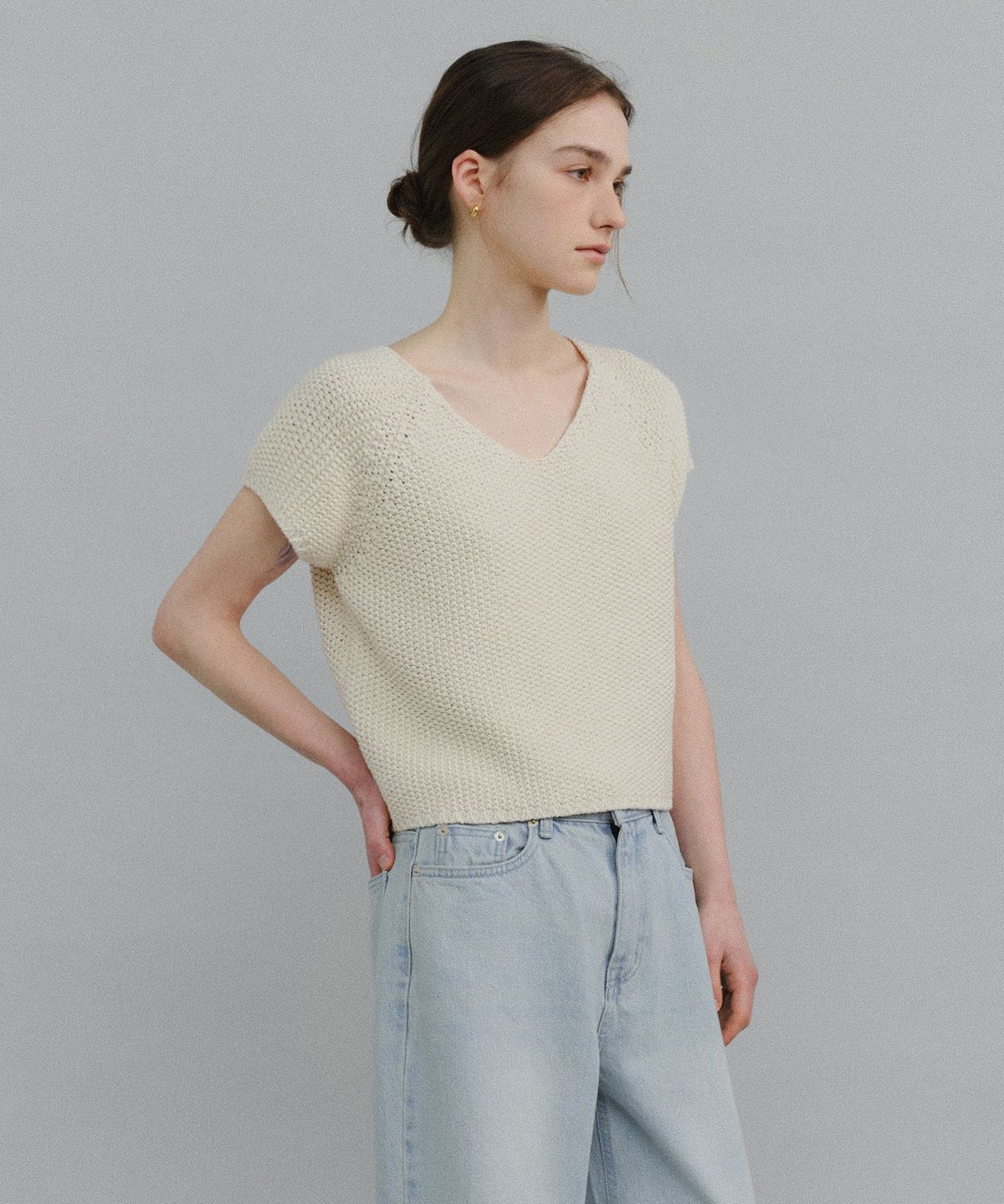 유라고(URAGO) Cap sleeve V-neck knit