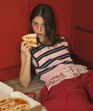 [LINE] 스트라이프 컷 아웃 라인 테리 니트 베스트 (Pink)