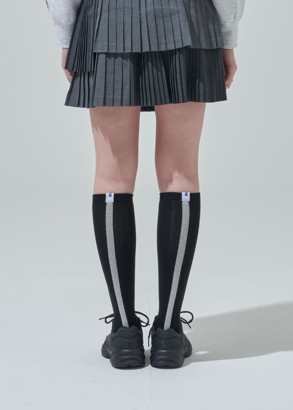 블루닷(BLUDOT) 컬러 포인트 니삭스_BK