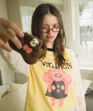 [LINE] 핑크 몬스터 배색 라그랑 티셔츠 (Yellow&Ivory)