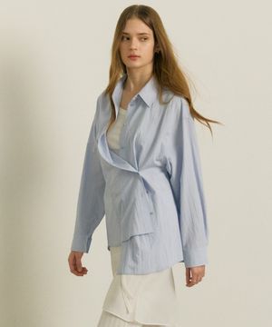 언발란스 버튼 여밈 셔츠 스카이블루