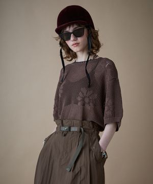 플라워 패턴 하프 슬리브 니트 풀오버 브라운_FR2KT41F