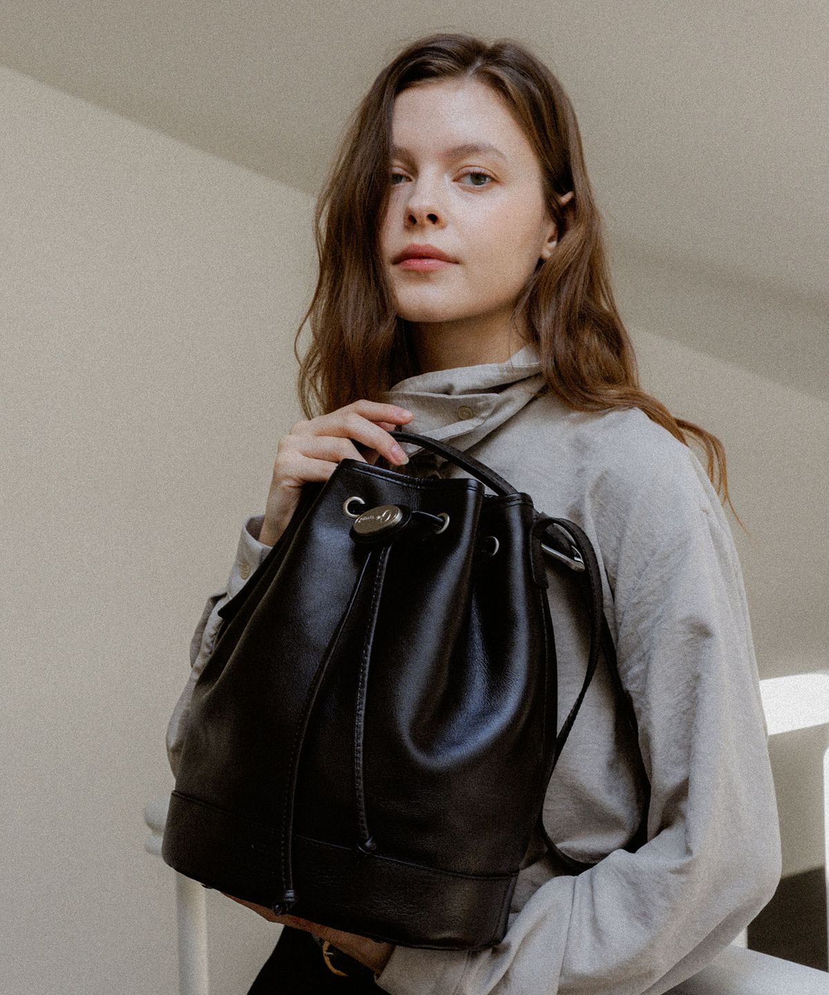 옴니포턴트(OMNIPOTENT) Cle de bucket bag _Black