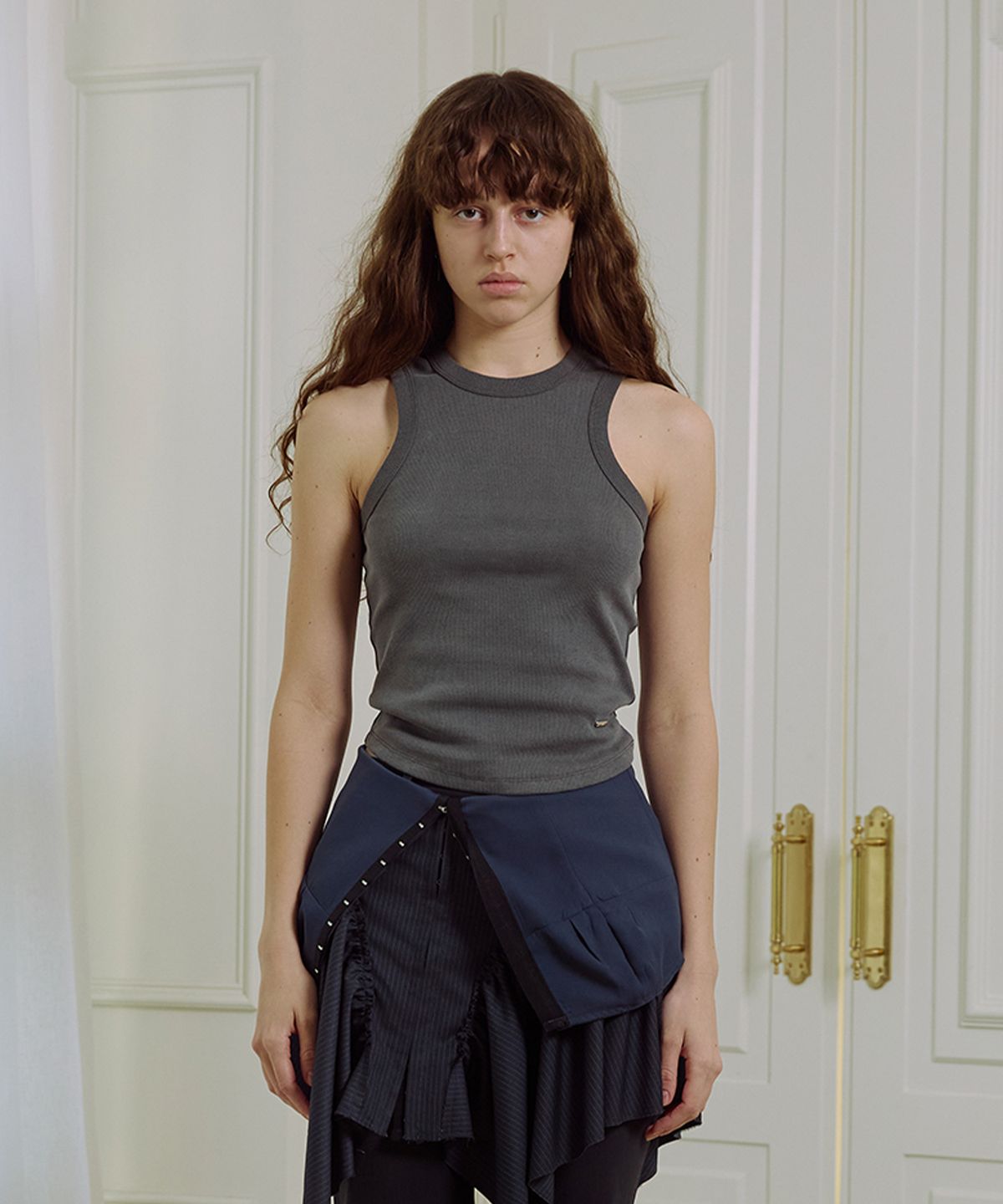 더포르타(THEPORTA) ESSENTIAL RIBBED TANK TOP, CHARCOAL
