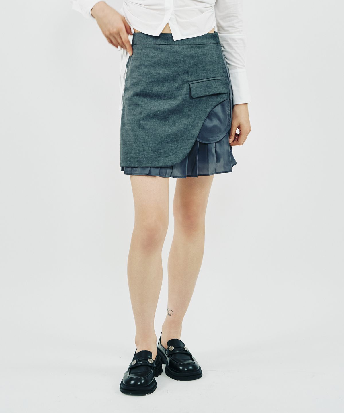 페노메논시퍼(PHENOMENON SEEPER) LINING PLEATS SKIRT