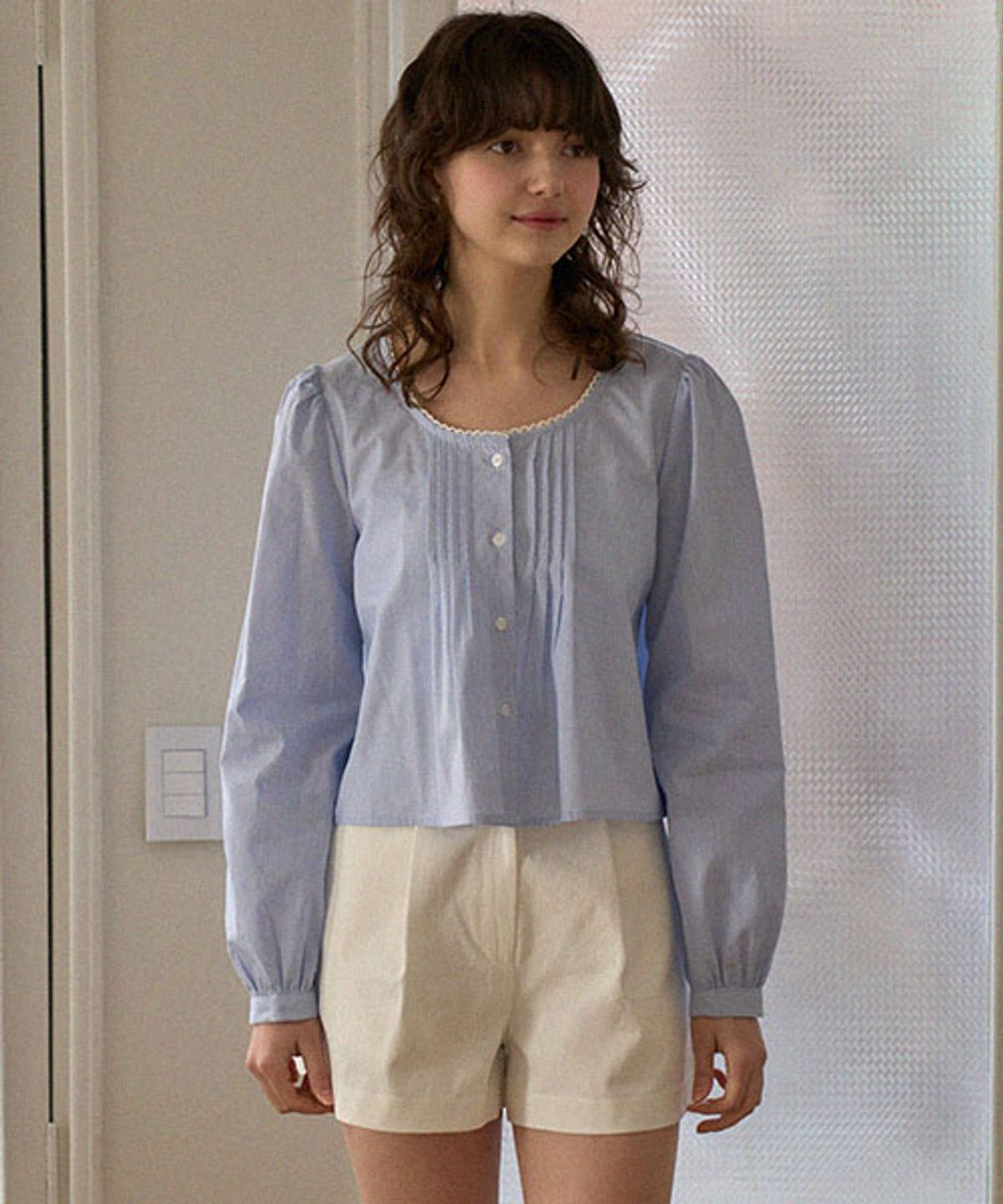 헤인트(HAINT) CLASSIC PIN TUCK SHORT PANTS_IVORY