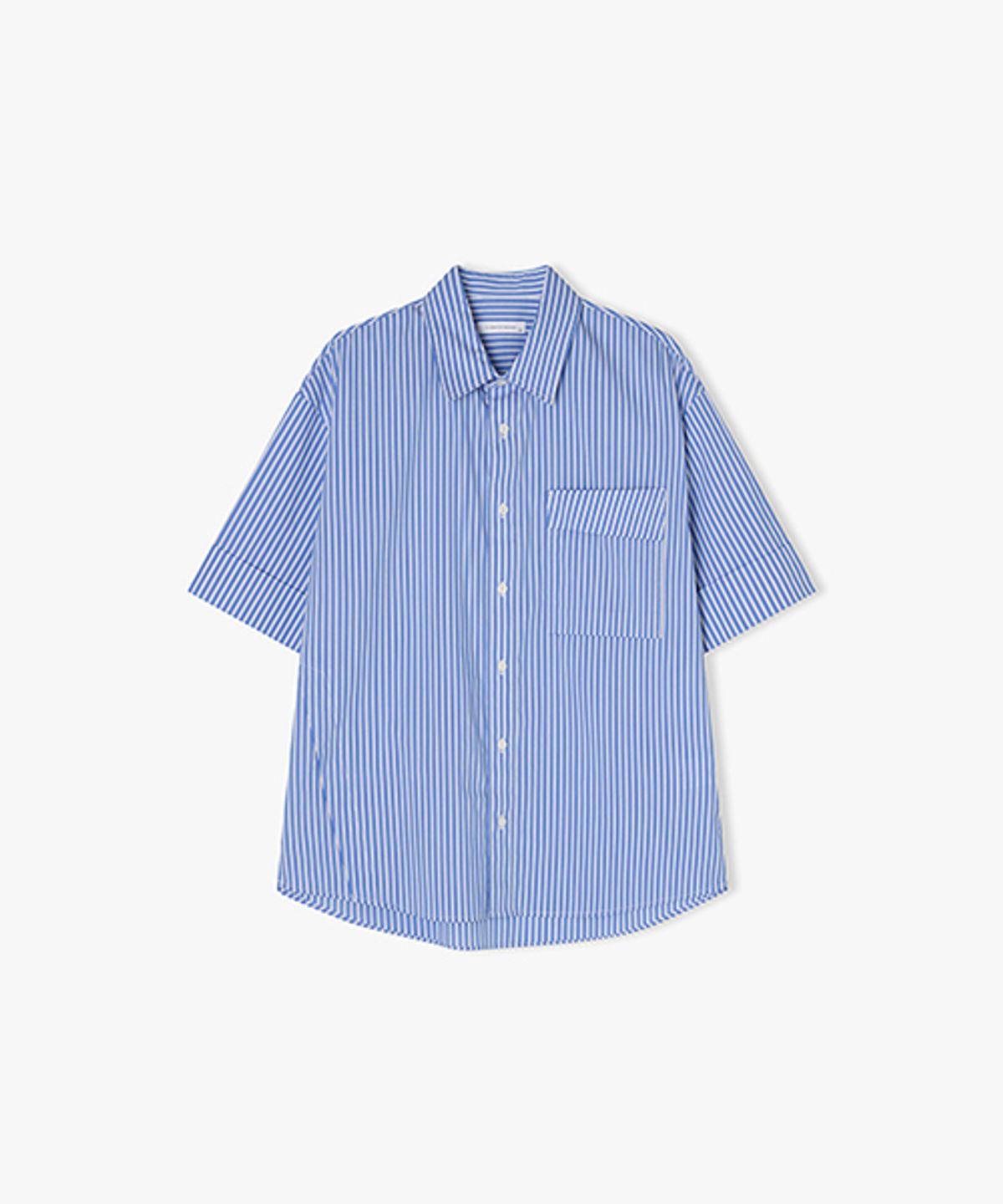 리버클래시(LIBERCLASSY) [25SS] LLM31507 스카이블루 하프 포켓 디테일 반팔 셔츠