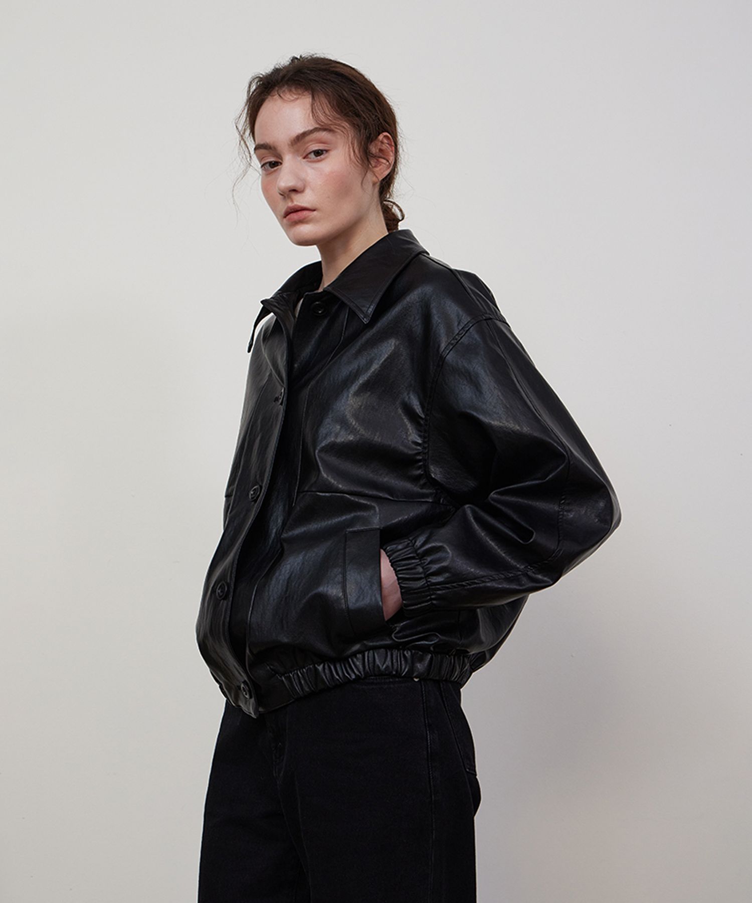 MUSINSA公式 | STEP AROUND Loose fit leather stitch blouson_BLACK