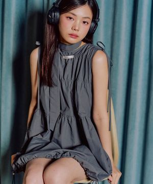 레인 벌룬 미니 원피스 [CHARCOAL]