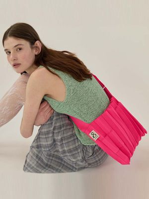 Lucky Pleats Knit Pocket Cross (ALL)