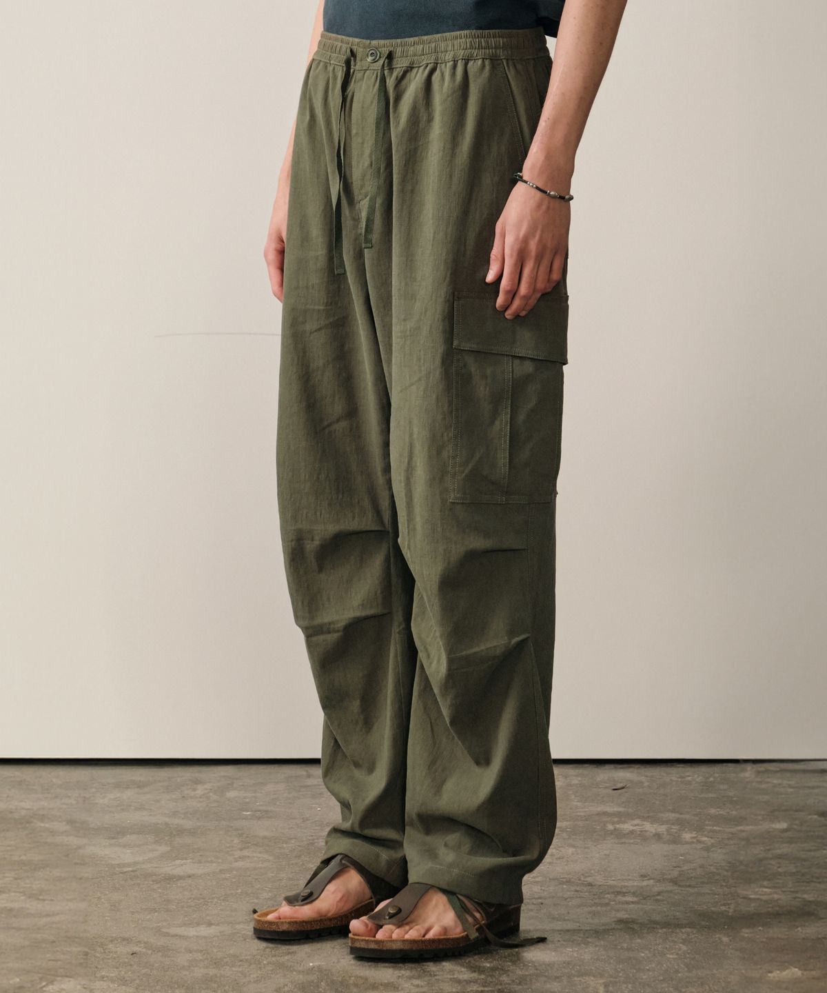 힐리먼트(HELEMENT) 린넨 스트링 카고 팬츠 (KHAKI)