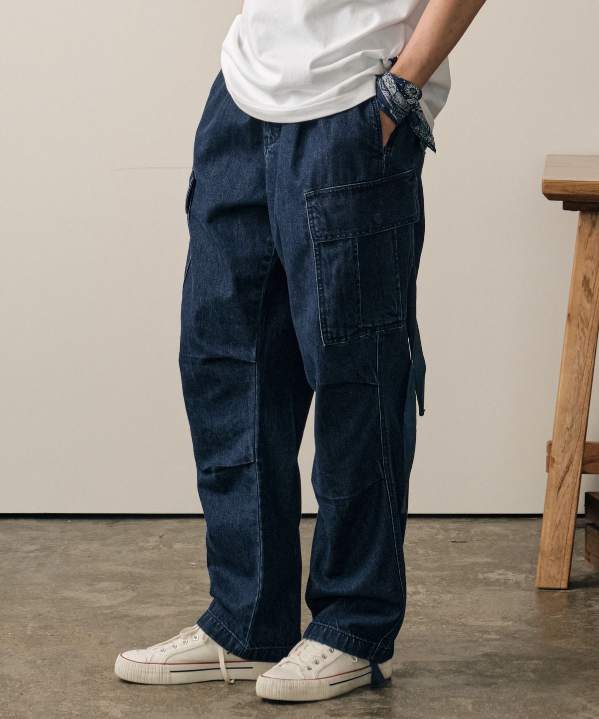 힐리먼트(HELEMENT) 데님 세미 와이드 카고팬츠 (BLUE)