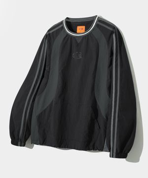 VLAD 배색 스몰 로고 나일론 맨투맨_블랙