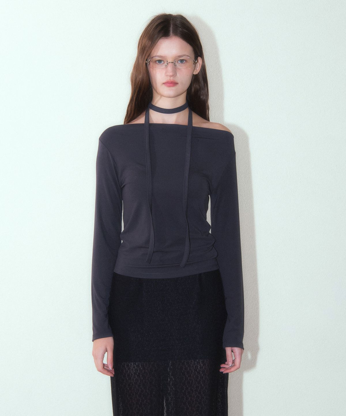 하우스 오브 폰드(HOUSE OF POND) Silky Boat-Neck Strap T Shirt_Charcoal