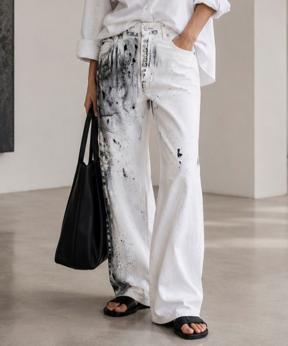 스트라이크(STRIKE) White Artstroke Relax Jeans