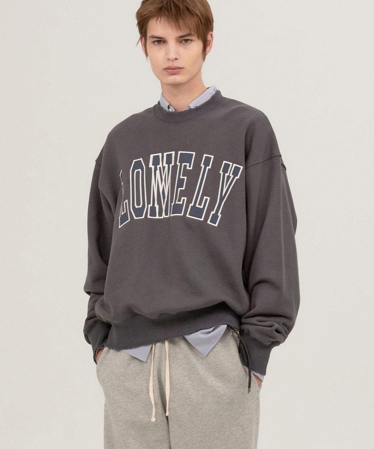 노앙(NOHANT) LONELY/LOVELY DAMAGE SWEATSHIRT CHARCOAL