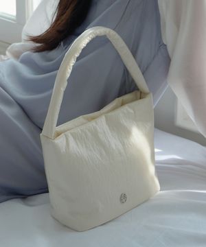 디어 심볼 글로시 백_ 아이보리