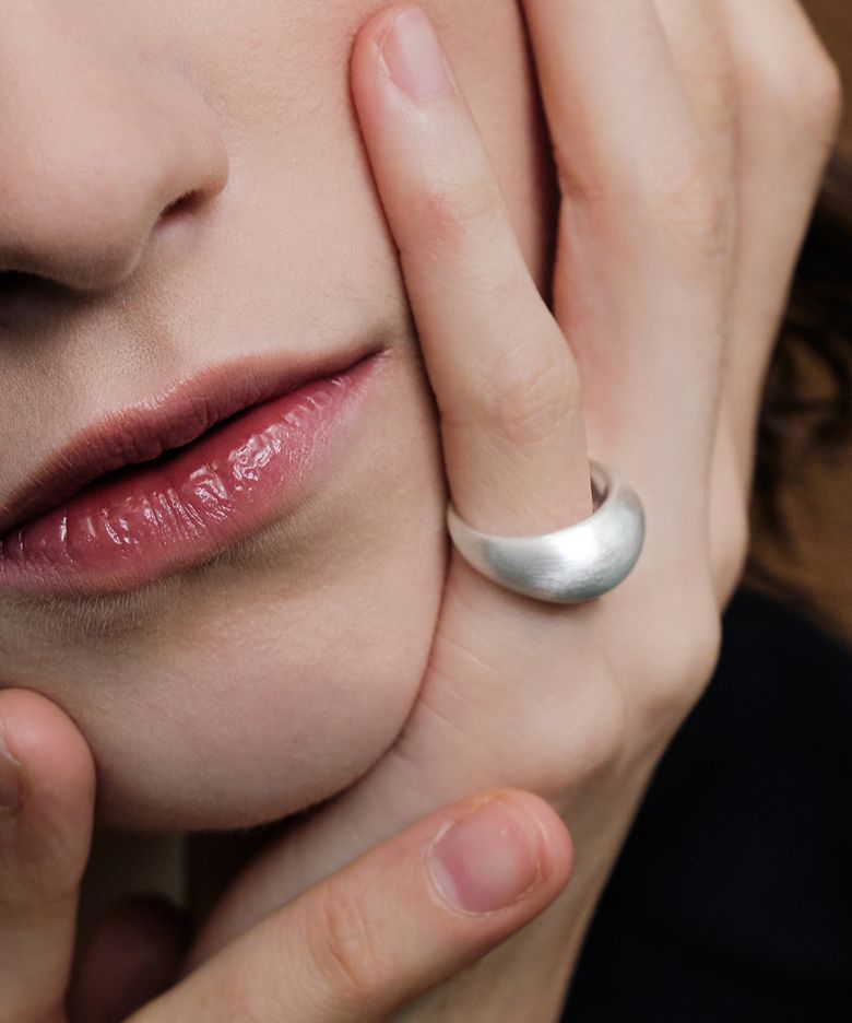 NP008 Hidden Shine Matte Pinky Ring