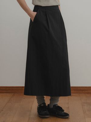 Neatly button skirt (black)