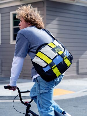 조브레이커 메신저 크로스백 - CORNFLOWER