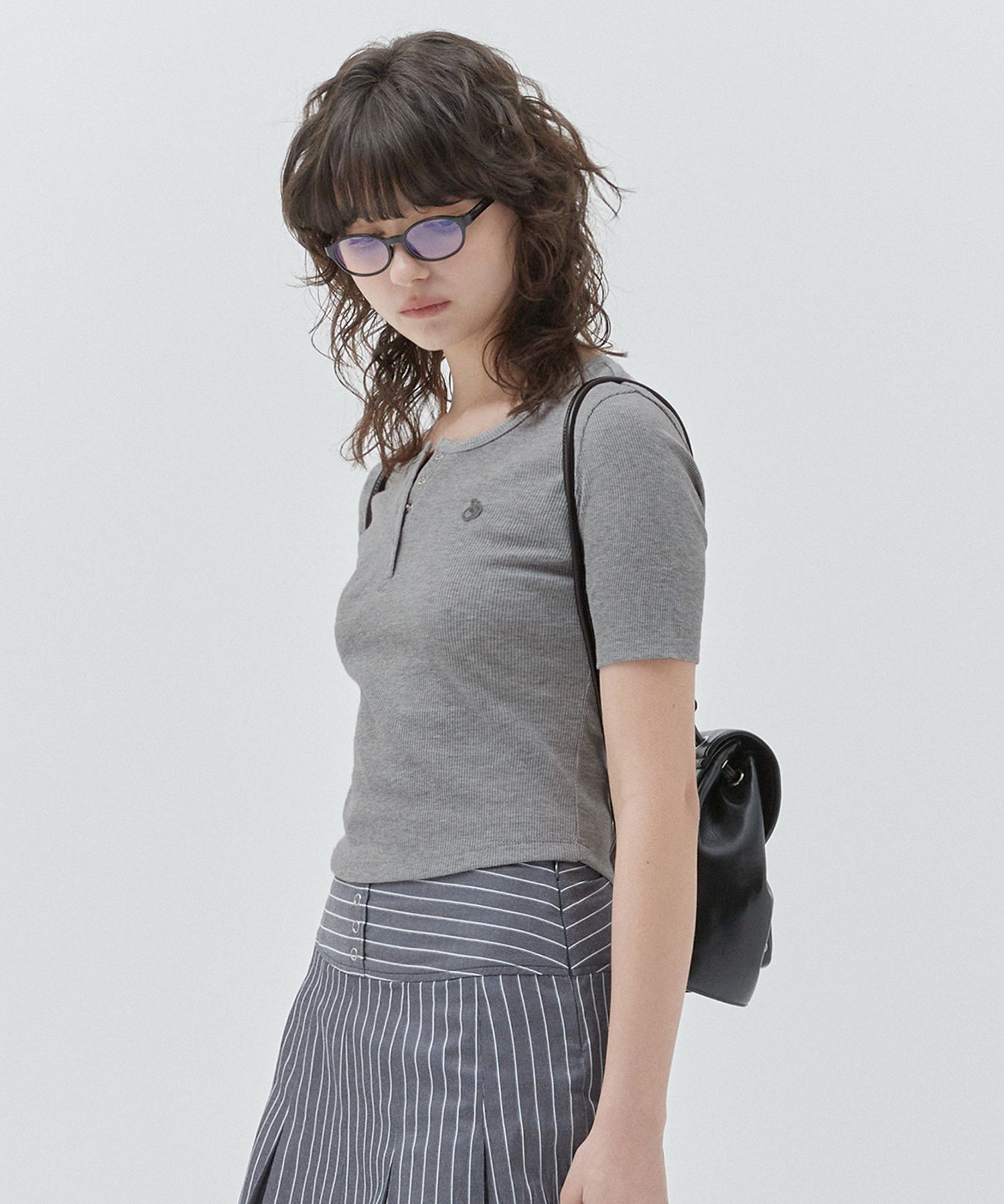 MUSINSA | KIRSH Kirsch Plain Slim Fit Henley Neck T-Shirt