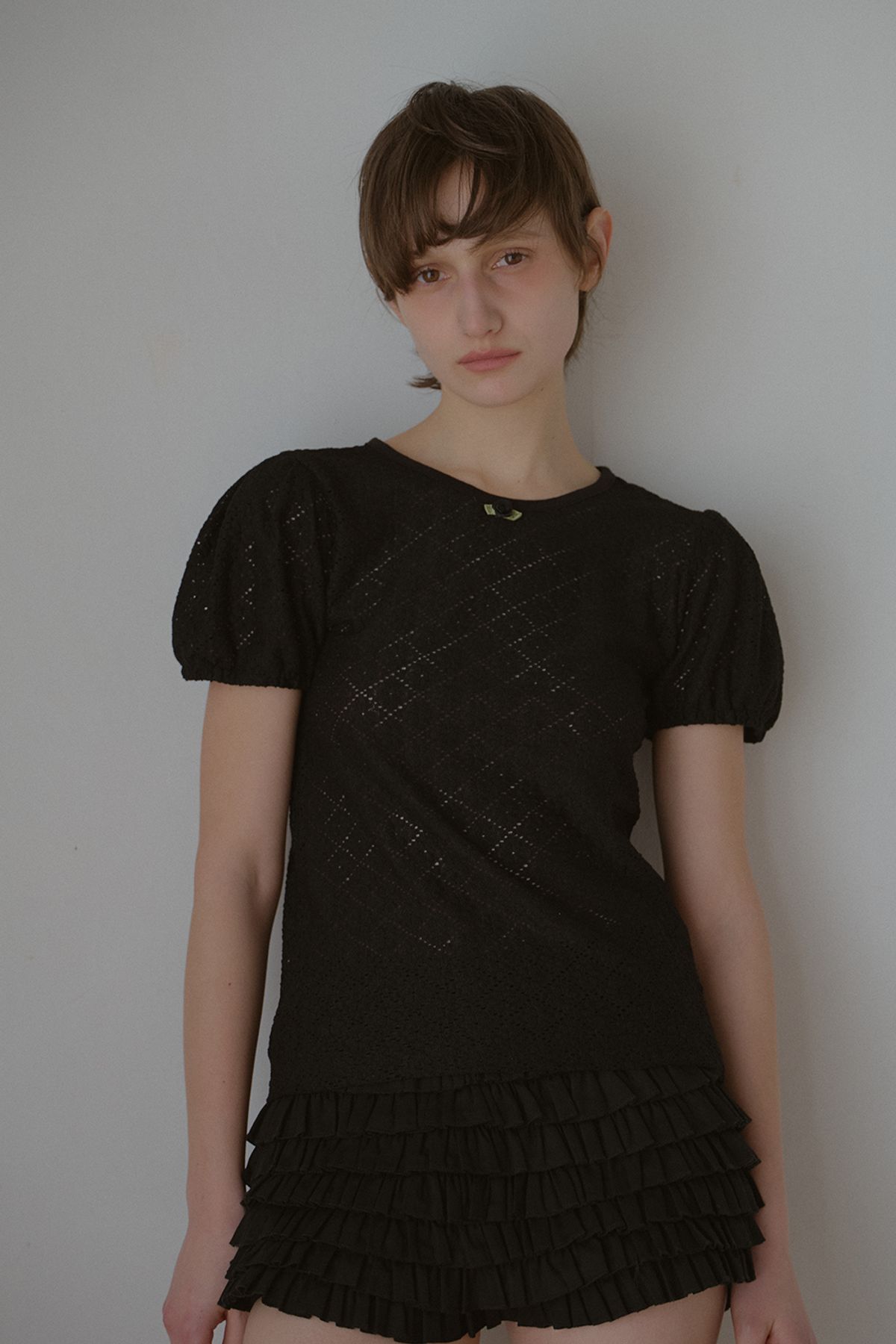 레터리(LETERIE) FLOWER RIBBON PUFF T-SHIRT_BLACK