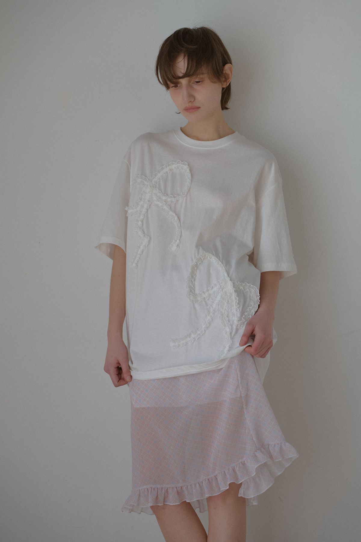 레터리(LETERIE) LR LACE RIBBON T-SHIRT_WHITE